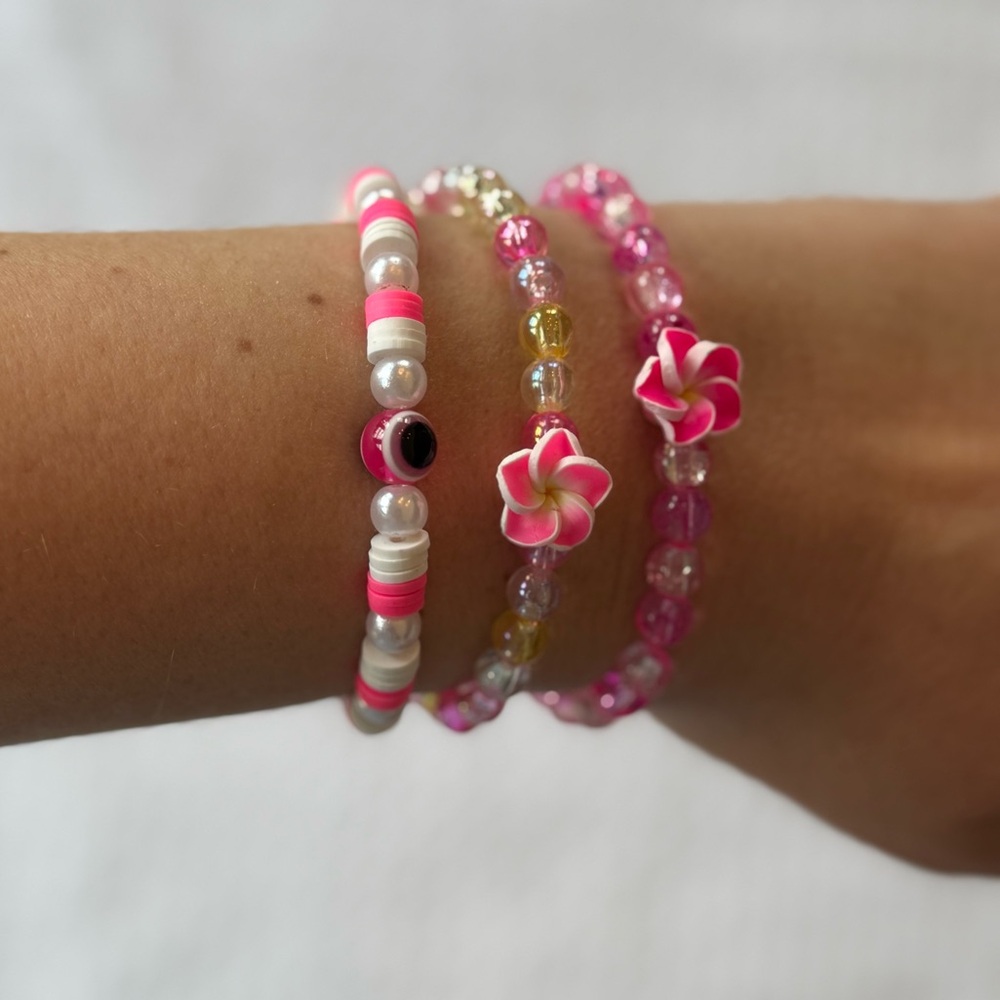 NEW Handmade Pink Glass Clay Beaded Flower Evil Eye 3 Stretch Bracelet Set - Picture 5 of 6
